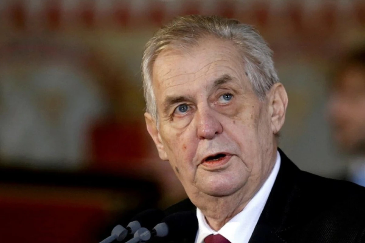 [[Çexiyanın sabiq prezidenti]] xəstəxanaya yerləşdirildi