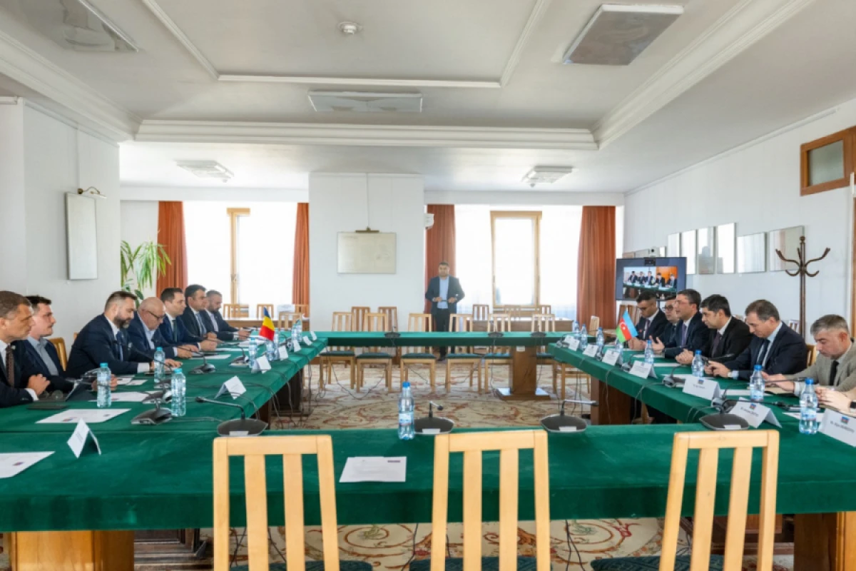 Azərbaycan nümayəndə heyəti [[Rumıniya Senatında görüş]] keçirdi