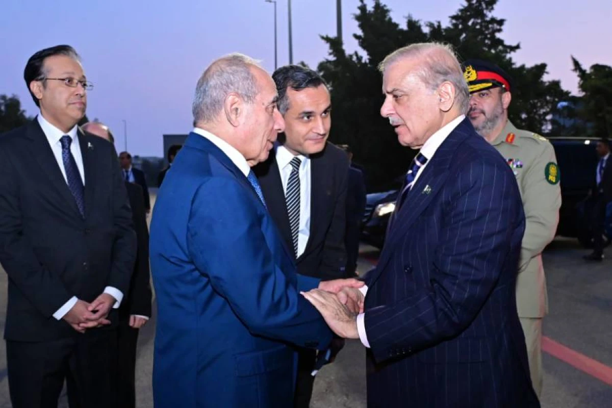[[Şahbaz Şərifin]] Azərbaycana səfəri başa çatdı