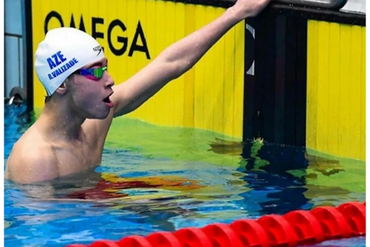 Üzgüçümüz İslamiadada [[gümüş medal qazandı]]