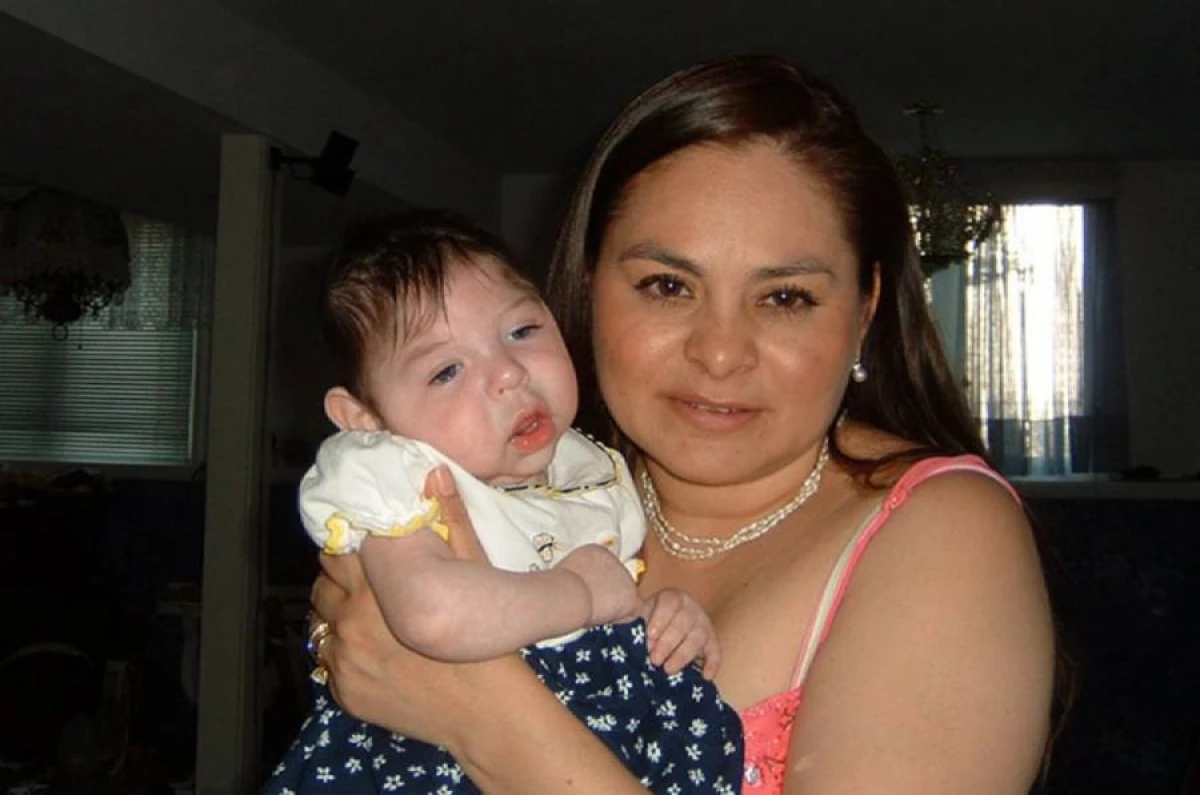 ABŞ-də qadın [[20 ildir beyinsiz yaşayır]]