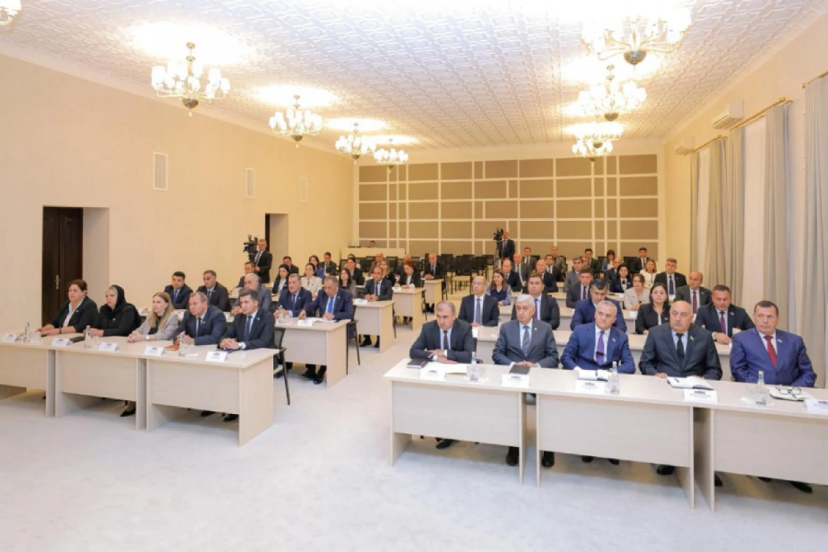 Naxçıvan Ali Məclisi Baş nazirin vəzifədən azad edilməsi barədə [[qərar verdi]]