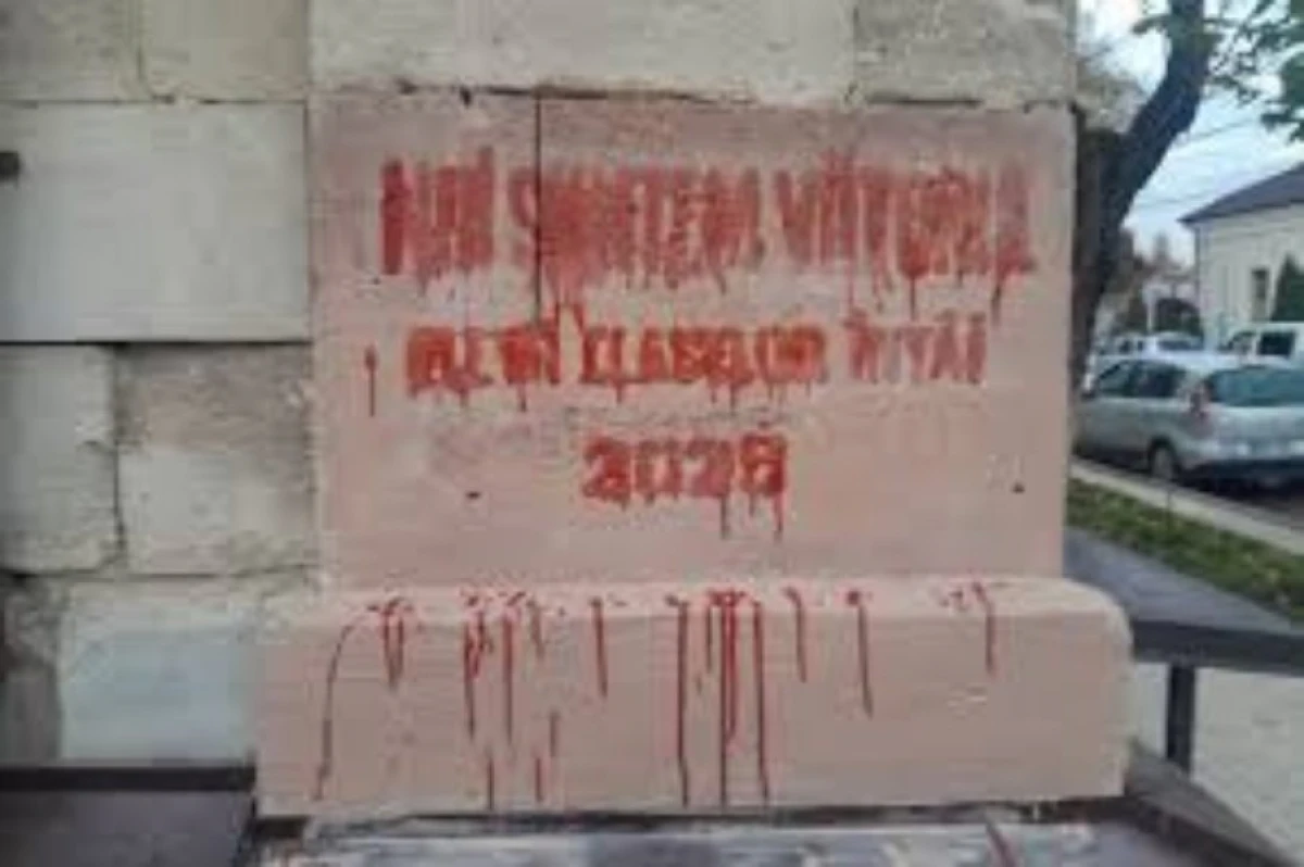 [[Kişinyovda]] Böyük Vətən Müharibəsinə aid xatirə lövhəsi üçüncü dəfə dağıdıldı