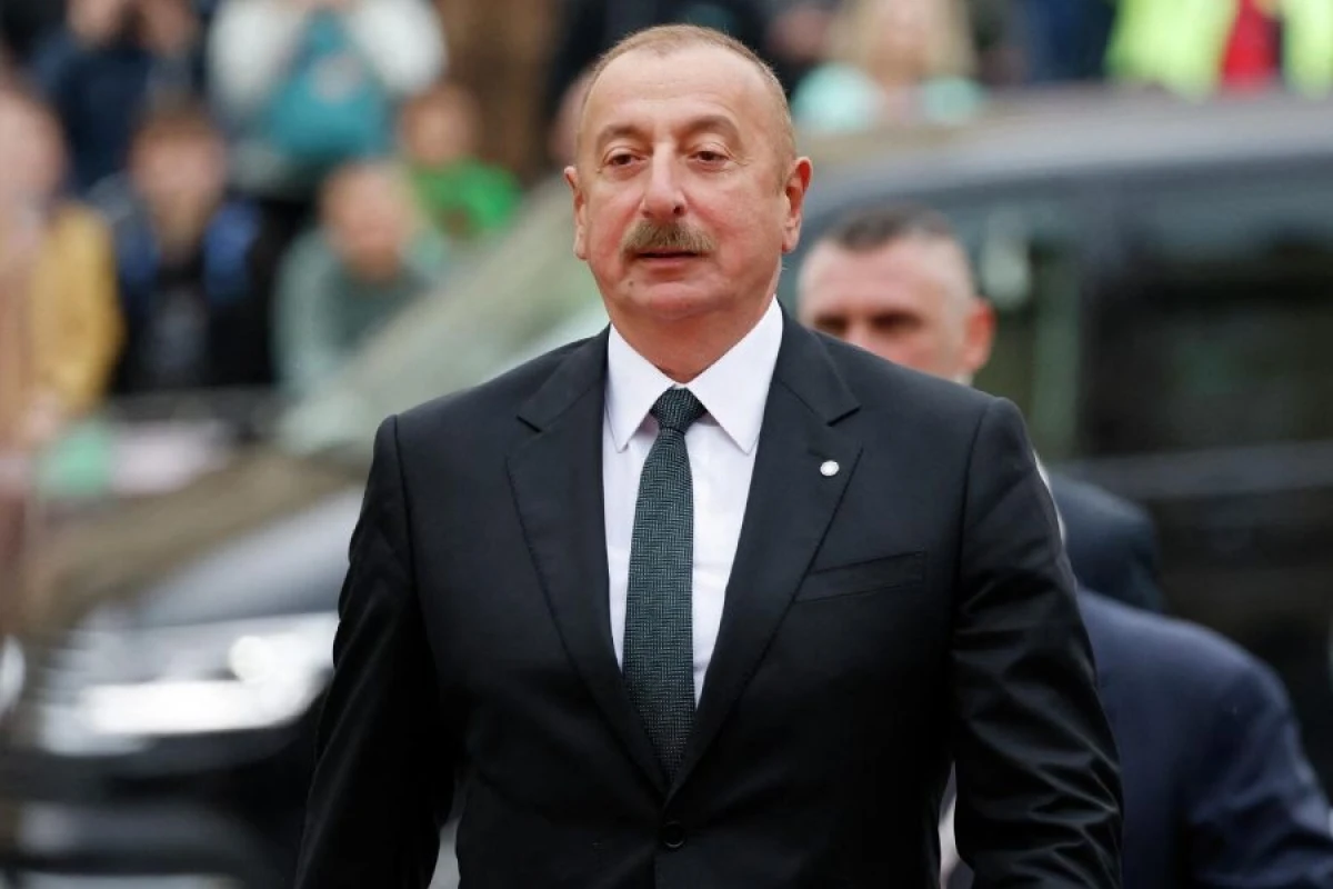 Prezidentin mesajı aydındır: [[Məmur ya xalqa xidmət etməlidir, ya da...]]