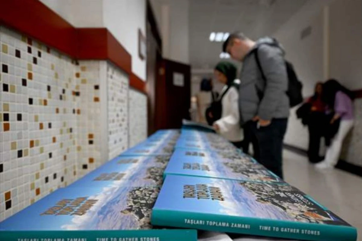 Ankarada [["Daşları Toplamaq Vaxtı"]] kitabının təqdimatı keçirildi