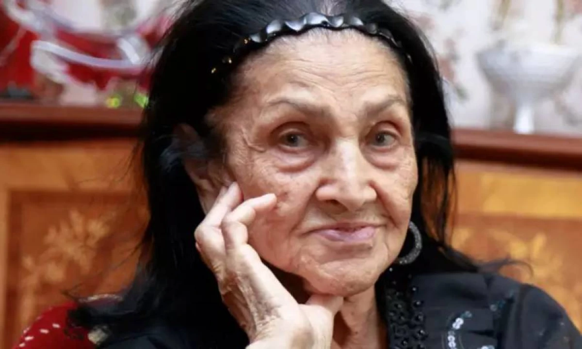 Xalq artisti [[Roza Cəlilova]] vəfat etdi