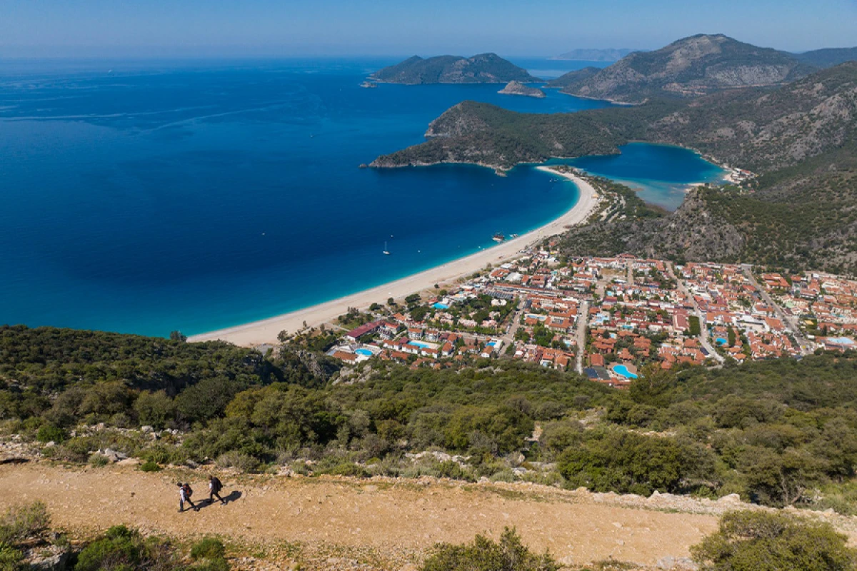 Türkiyənin [[qədim marşrutlar və təbiət möcüzələri ilə]] dolu gizli dünyasını kəşf edin