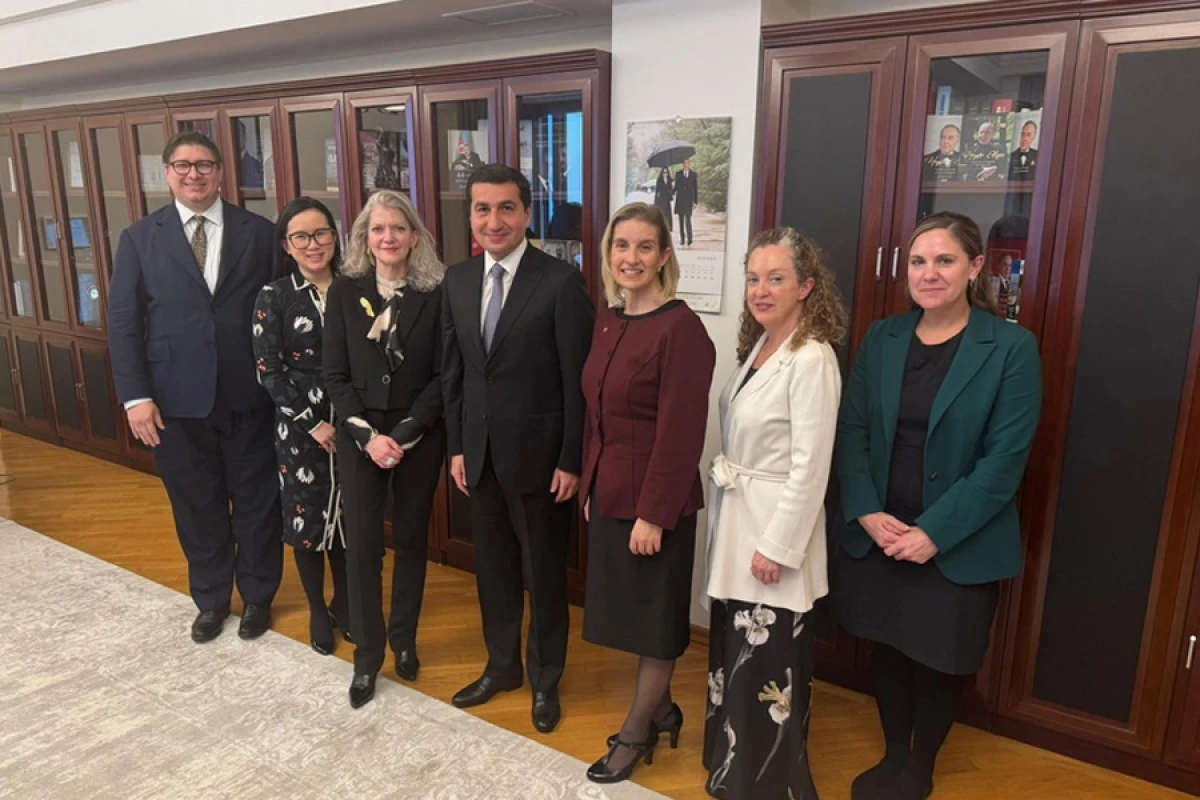 Hikmət Hacıyev və Alison Huker [[Azərbaycanla ABŞ arasında]] strateji tərəfdaşlığı müzakirə etdi