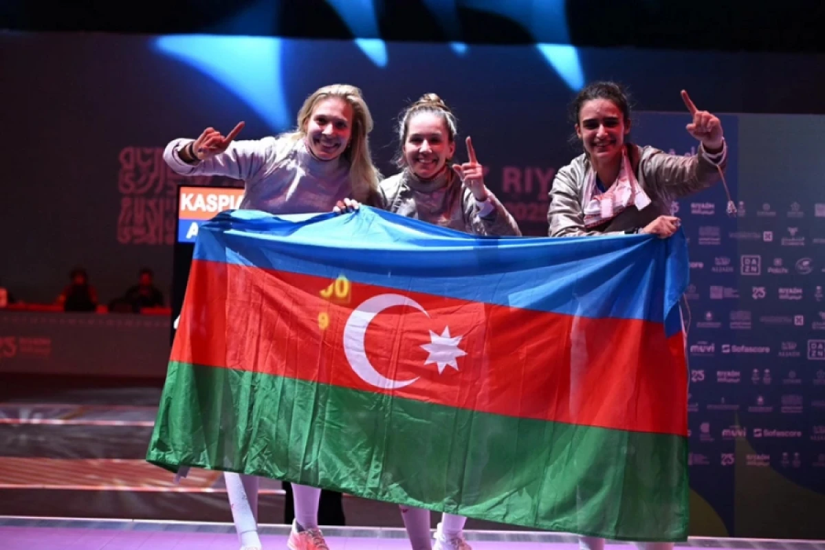 Qadınlarımız  sablya növü üzrə qılıncoynatmada qızıl medal qazandılar