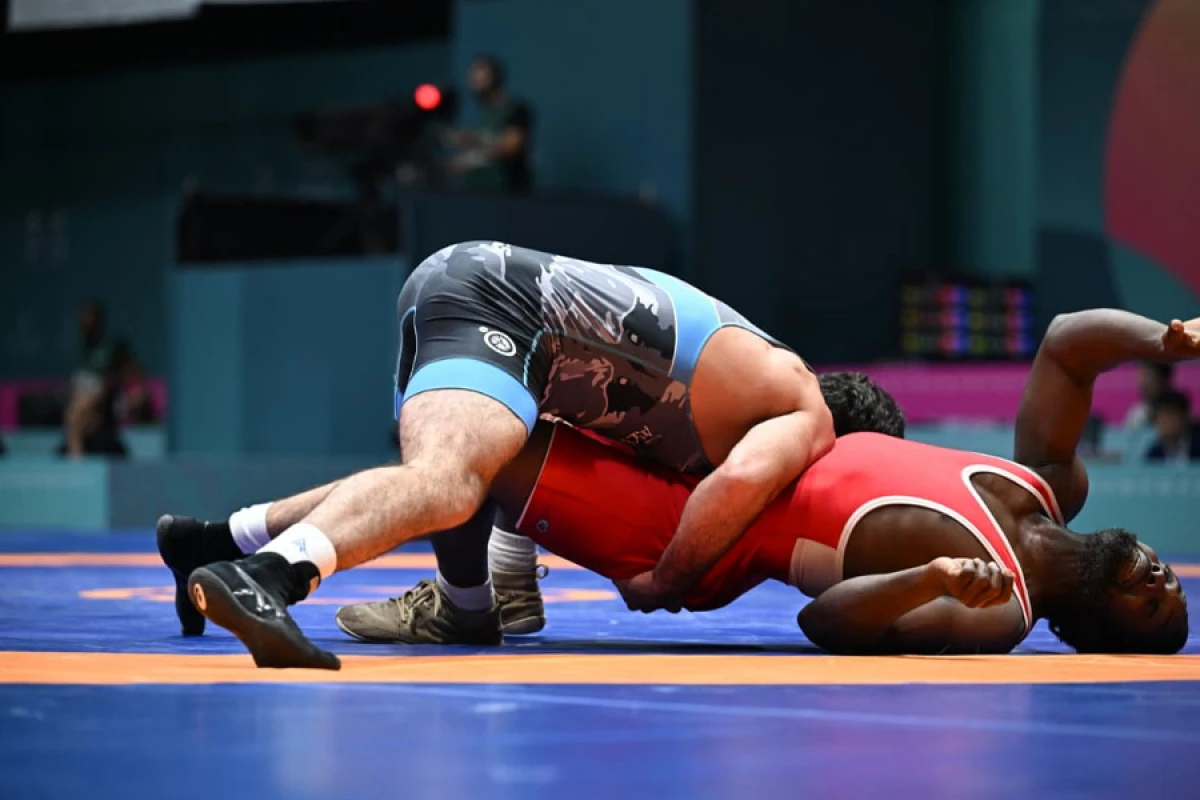 Arseniy Djioyev [[İslamiadanın qalibi]] oldu