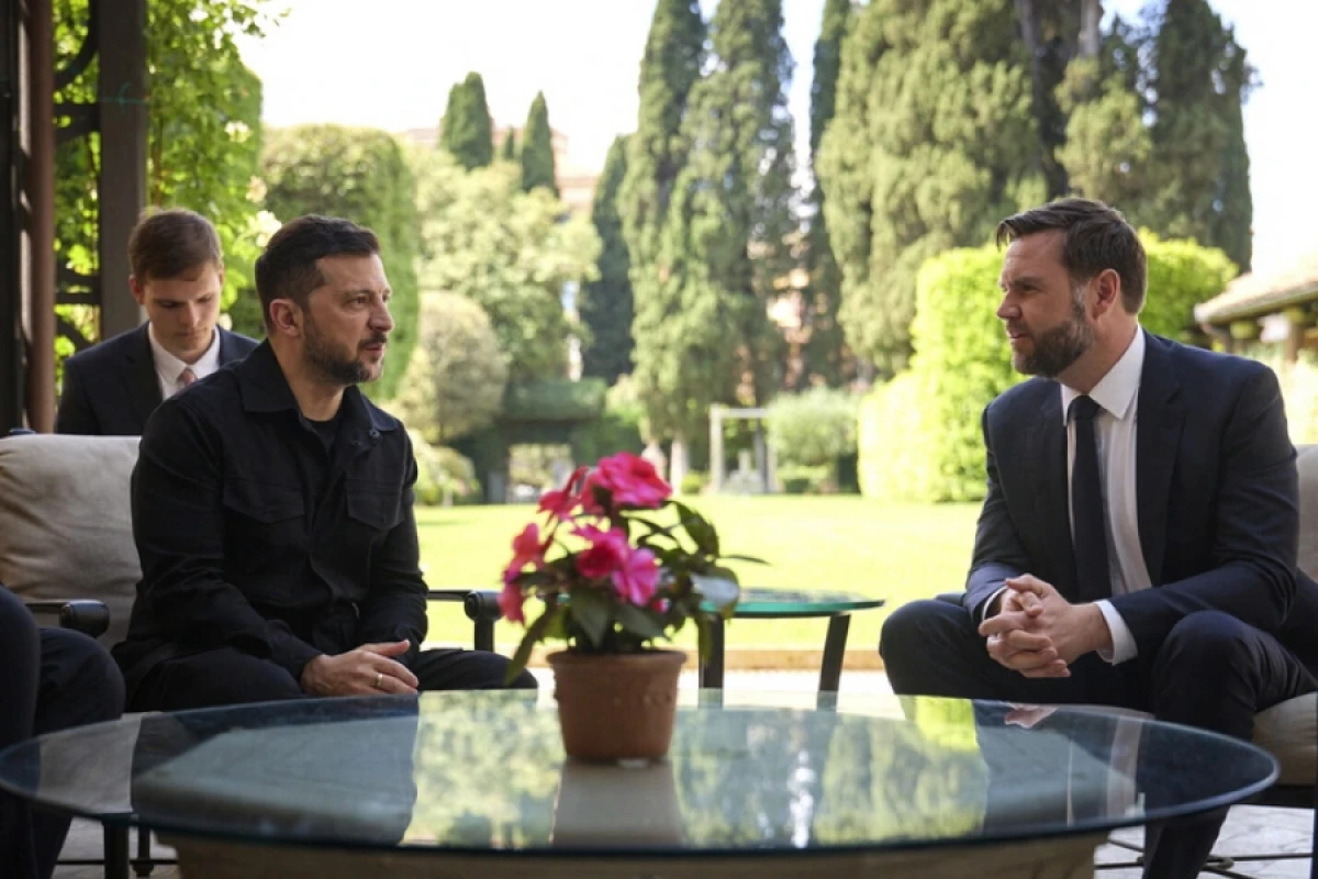 [[Zelenski ilə Vens]] arasında telefon danışığı oldu