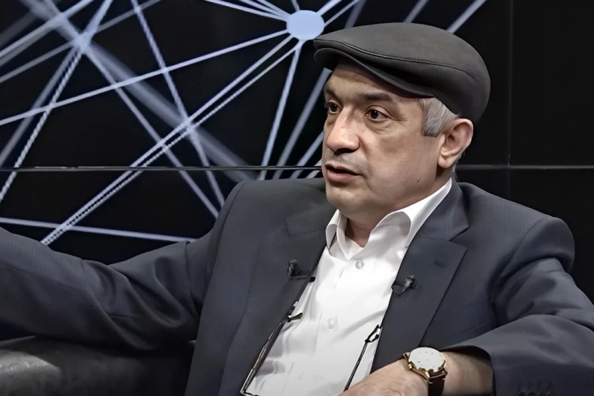 Şair Arif Buzovnalı [[vəfat etdi]]