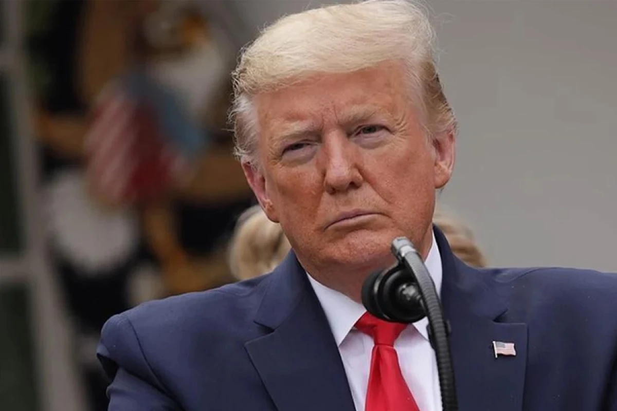 Tramp miqrantları [[müvəqqəti yaşayış hüququndan]] məhrum etdi