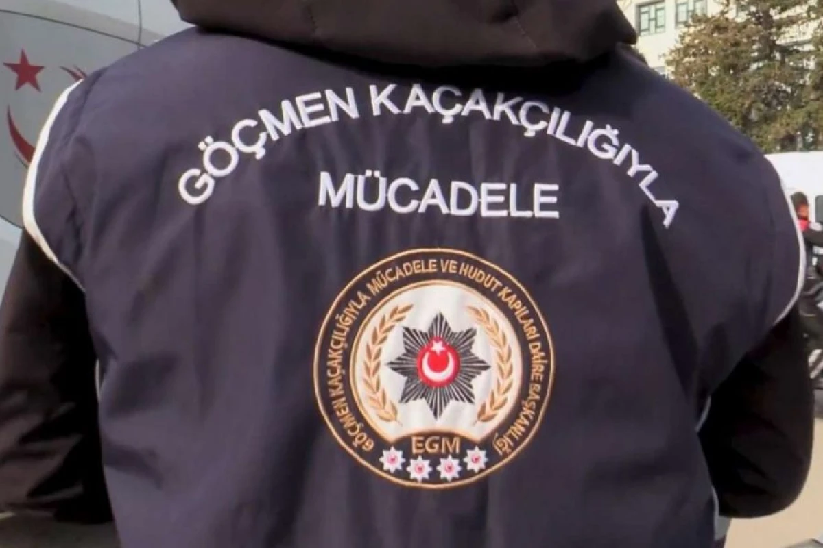 Türkiyə 300 qanunsuz əfqan miqrantı [[deportasiya etdi]]