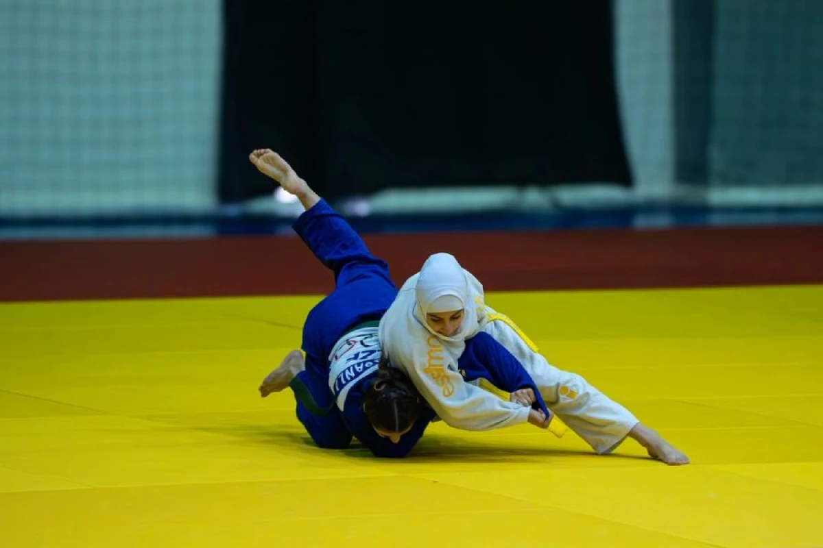 14 yaşadək yeniyetmə cüdoçular arasında liqa yarışına [[yekun vuruldu]]