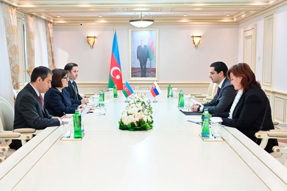 Azərbaycan və Slovakiya [[parlamentləri arasında]] əlaqələrin inkişafı müzakirə olundu