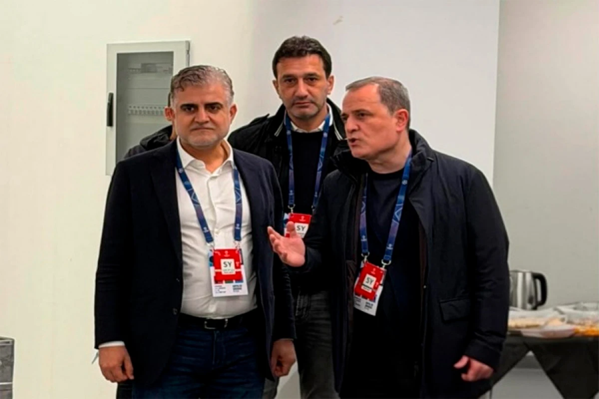 [[Ceyhun Bayramov]] “Napoli”-"Qarabağ" matçını izlədi, futbolçularla görüşdü