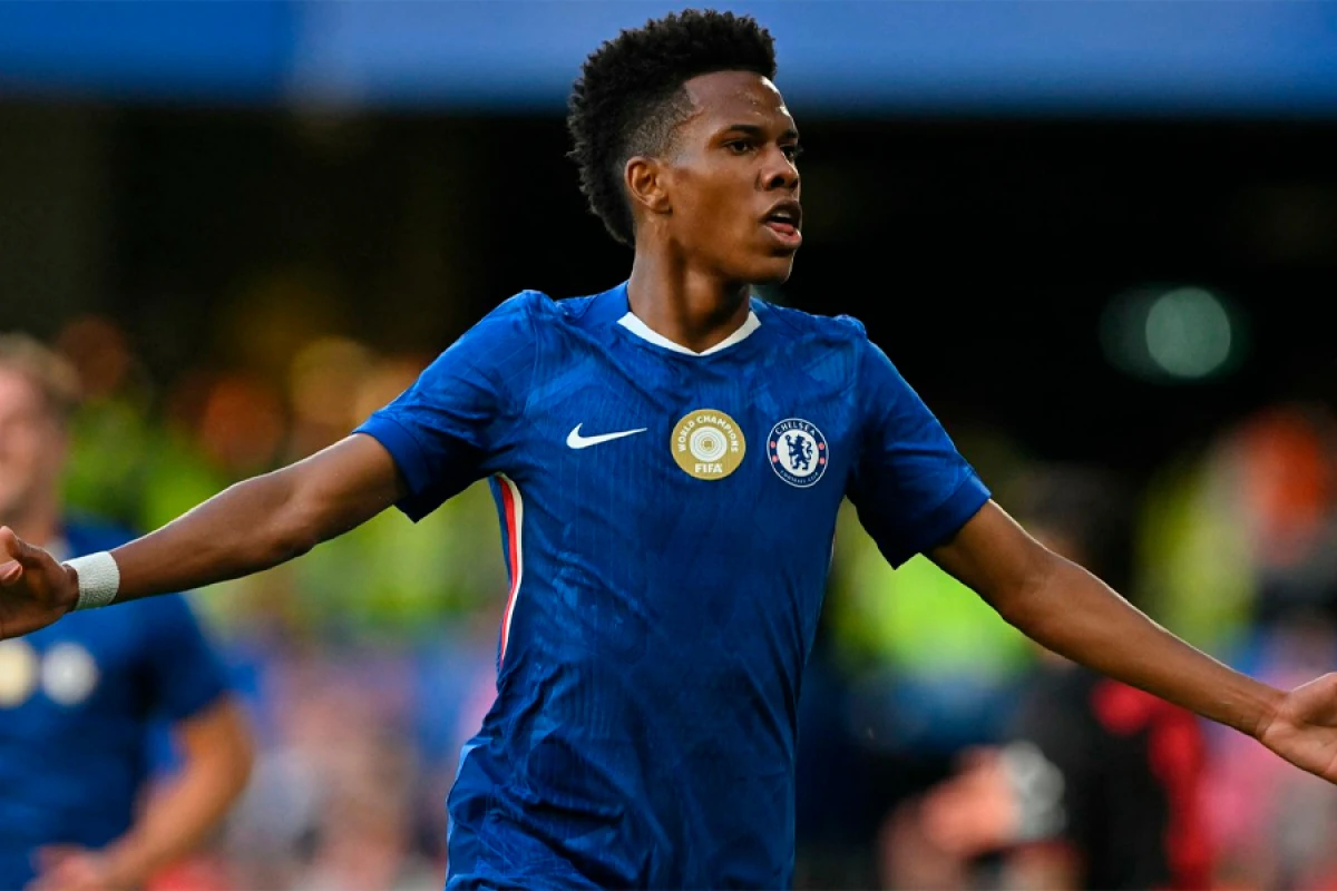 Estevao [[ÇL-in tarixinə]] düşdü