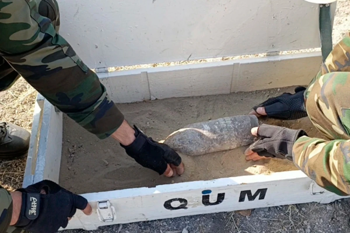 Naxçıvanda [[əl qumbarası və top mərmisi]] tapıldı