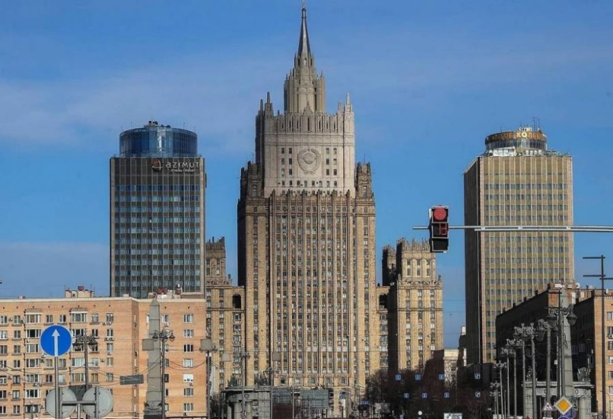 İrkutskda [[Polşa Baş Konsulluğu]]  bağlanır