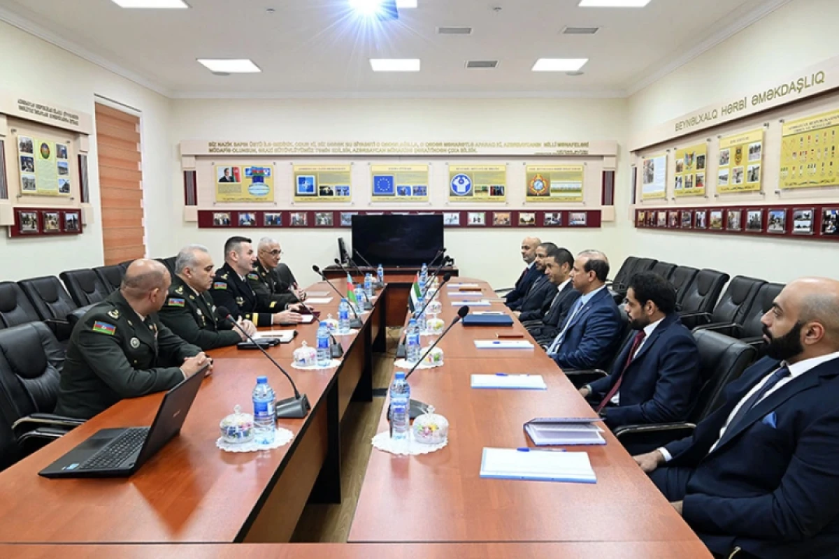 [[BƏƏ ilə Azərbaycan]] arasında hərbi əməkdaşlıq məsələsi müzakirə olundu