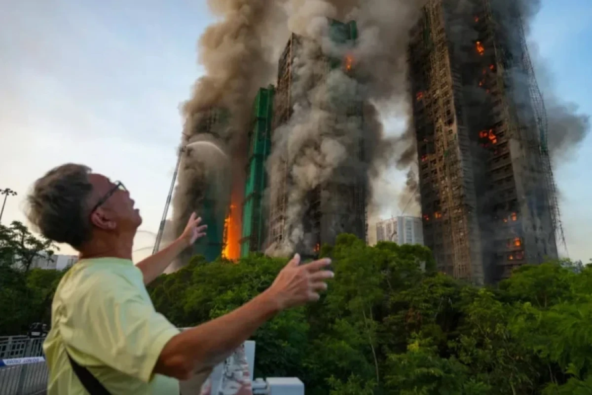 Honq Konqda yanğında ölənlərin [[sayı 83-ə çatdı]]