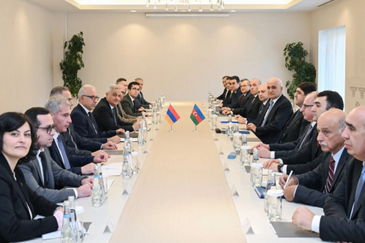 [[Şahin Mustafayev və Mher Qriqoryan]] Qəbələdə görüşü