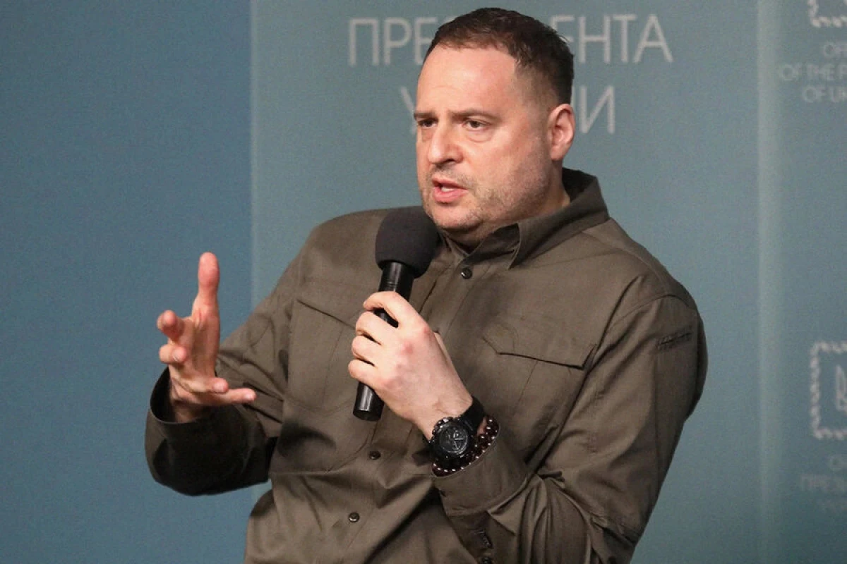 Andrey Yermak [[istefa verdi]]