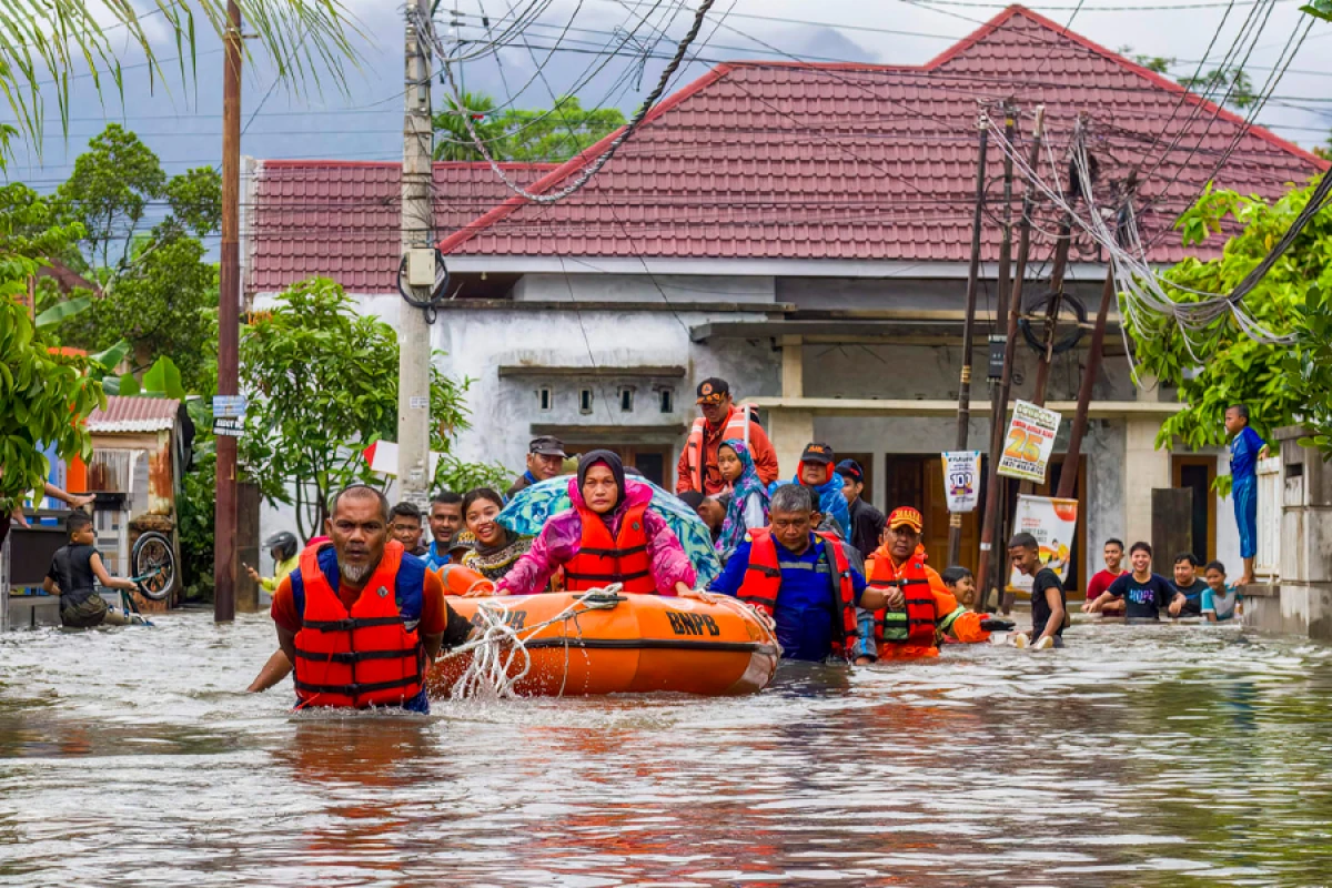 İndoneziyada [[daşqın qurbanlarının]] sayı 250-yə çatdı