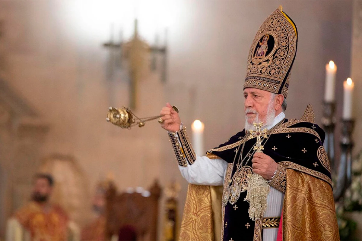 II Qareginin [[qardaşı və onun oğlunun]] həbs müddəti uzadıldı