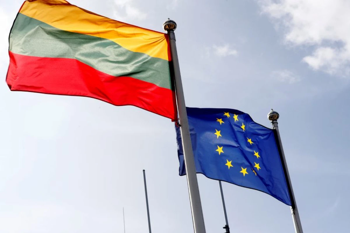 Litva Aİ-dən müdafiə layihələri üçün [[borc istədi]]