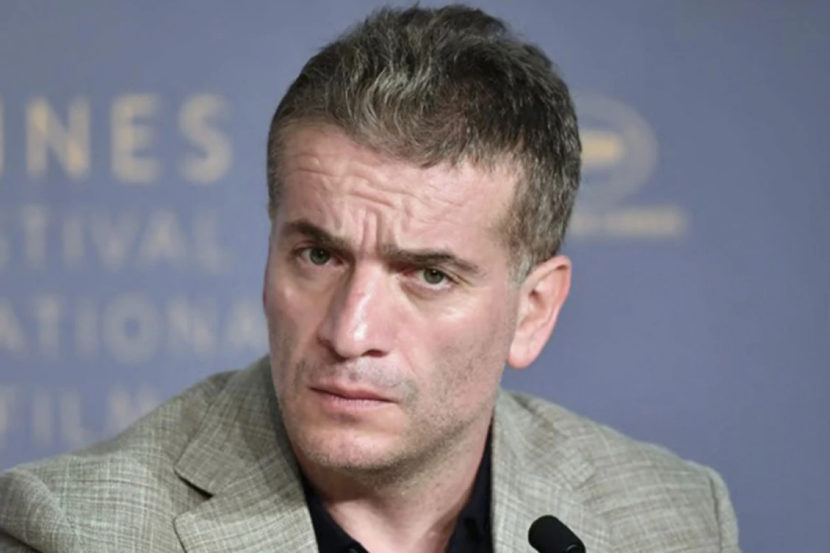 [[Türkiyəli aktyor]] reanimasiyaya yerləşdirildi