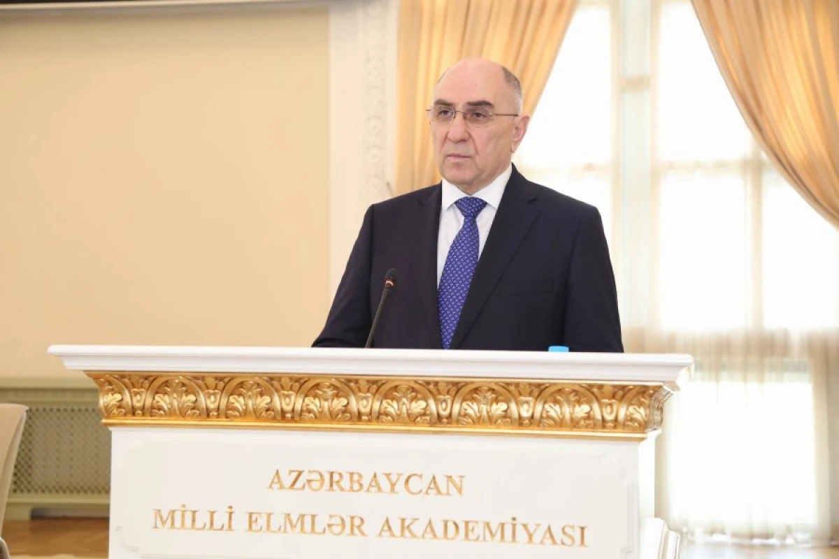 [[Rasim Əliquliyev:]] “Gənclər elmi araşdırmalara maraq göstərmirlər”