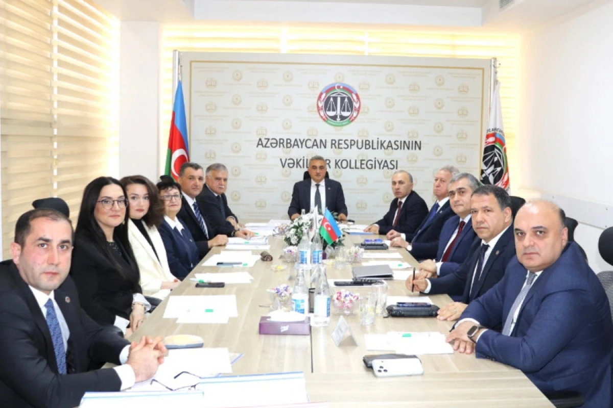 Azərbaycanda bir vəkil cərimələndi, [[digərinə xəbərdarlıq edildi]]