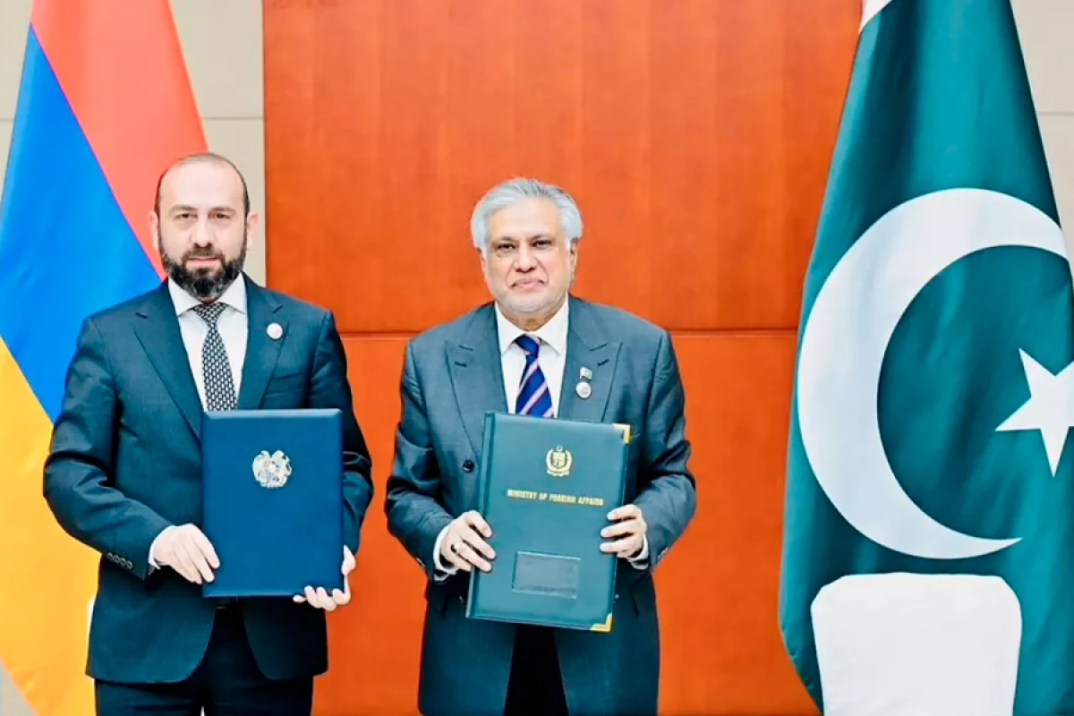 Pakistan Ermənistanda səfirlik açır: [[Azərbaycanla razılaşdırılıb?]]