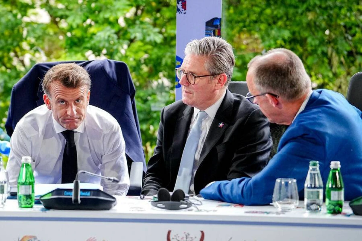 Londonda kritik Ukrayna sammiti: [[Zelenski, Makron, Merts və Starmer görüşür]]