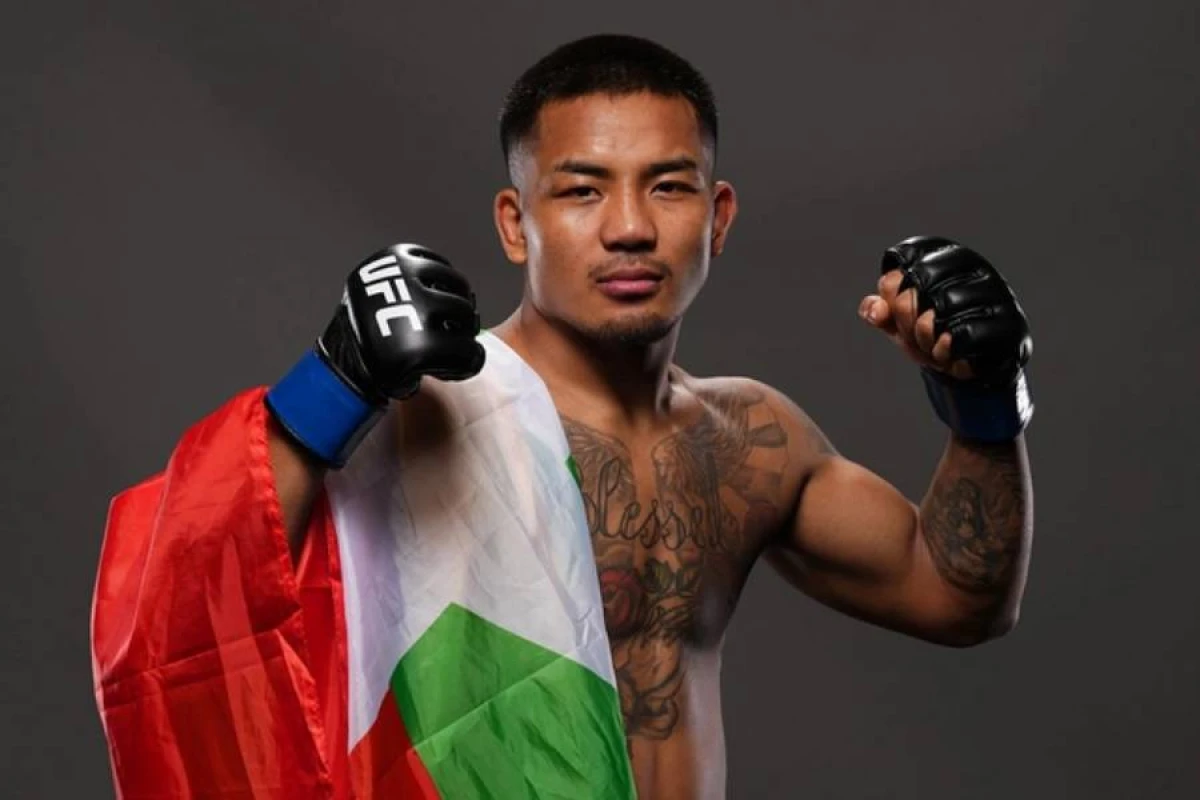 [[Coşua Van-]] XXI əsrdə doğulan ilk UFC çempionu