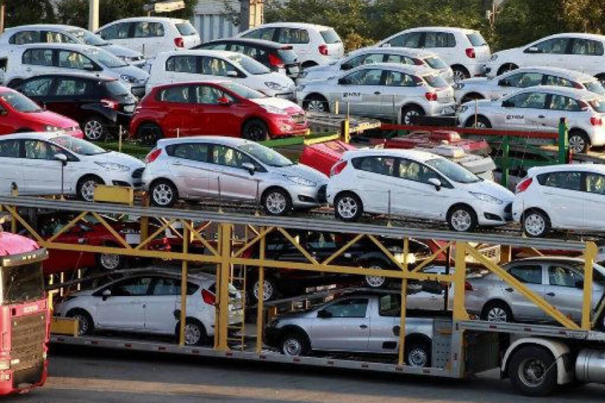 [[Gürcüstanda]] əcnəbilərin avtomobil alması üzrə rüsumlar artırılır