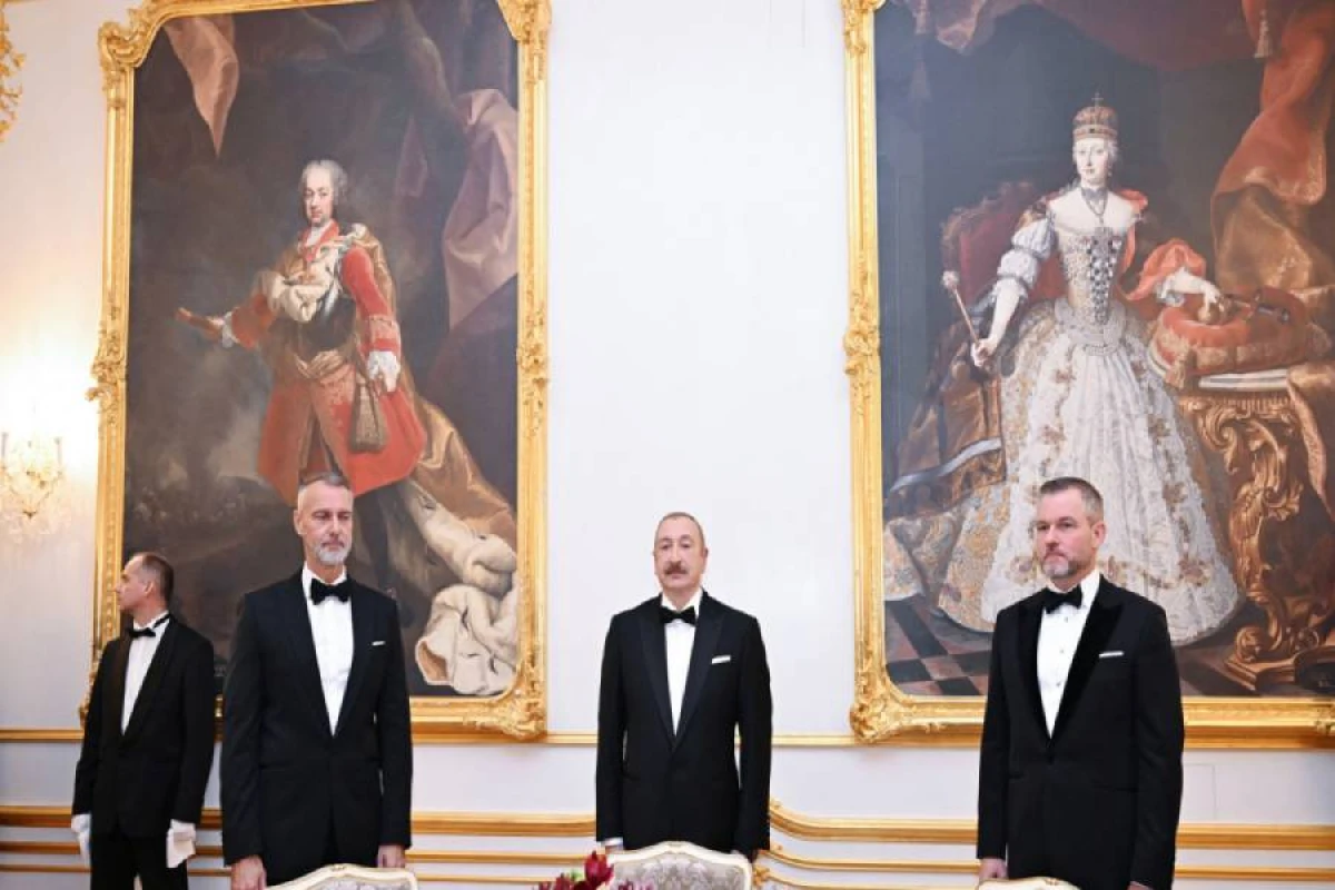 Bratislavada Prezident İlham Əliyevin şərəfinə rəsmi ziyafət verildi - [[YENİLƏNDİ]]