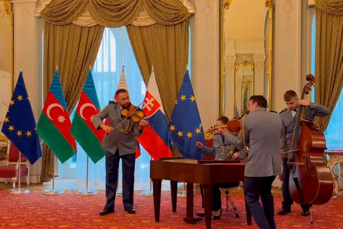 Slovakiya hərbi orkestri “Qurban olum Azərbaycan” mahnısını ifa etdi [[- VİDEO]]