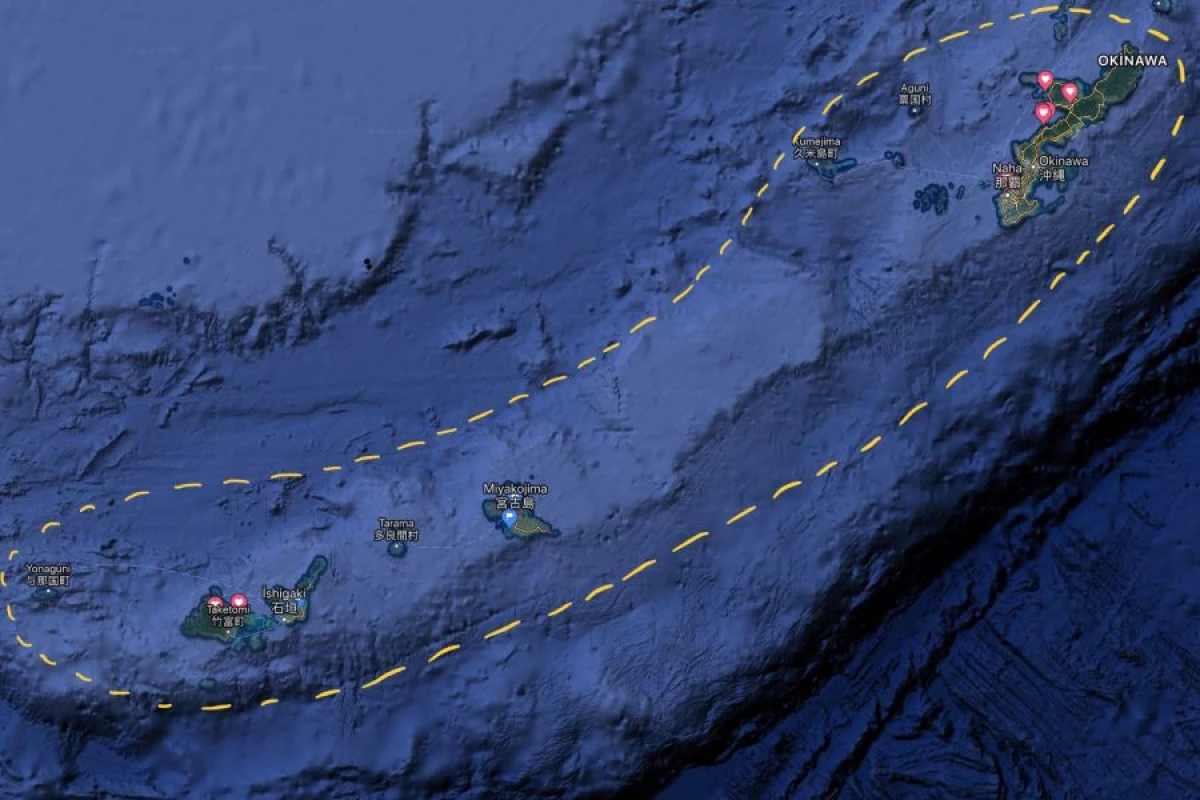Yaponiya adalarda hərbi mövcudluğunu [[gücləndirir]]