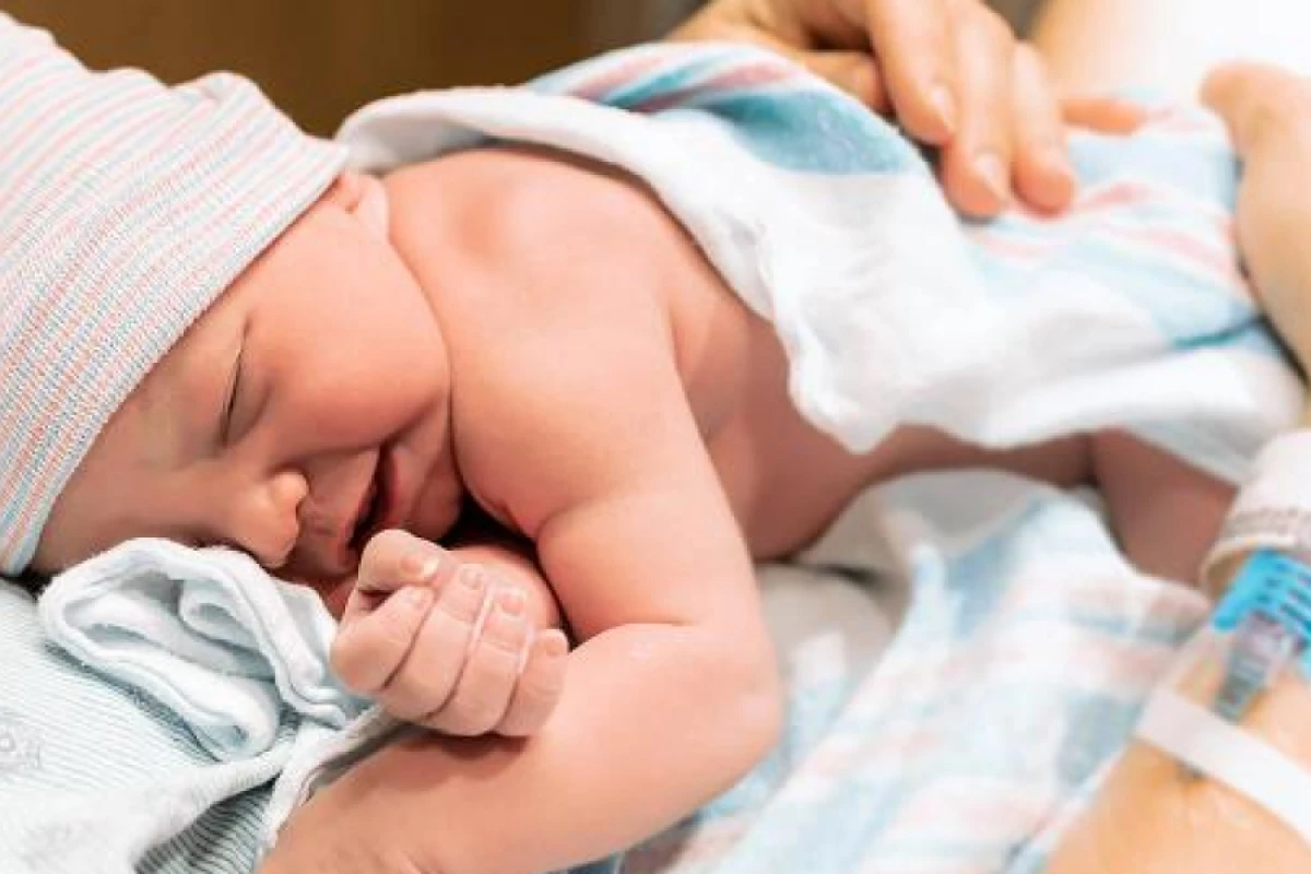 TƏBİB-dən 14 yaşlı ana və övladı ilə bağlı [[AÇIQLAMA]]