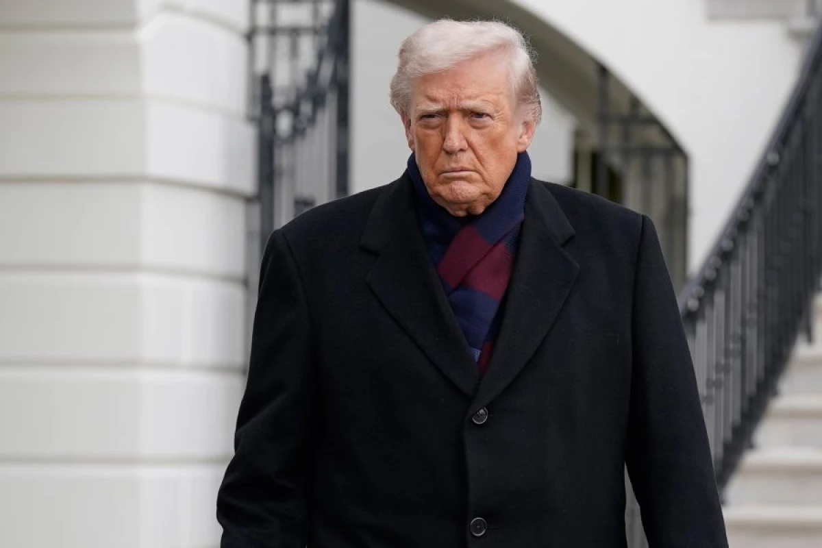 Tramp Tailand və Kambocanı [[rüsumlarla hədələdi]]