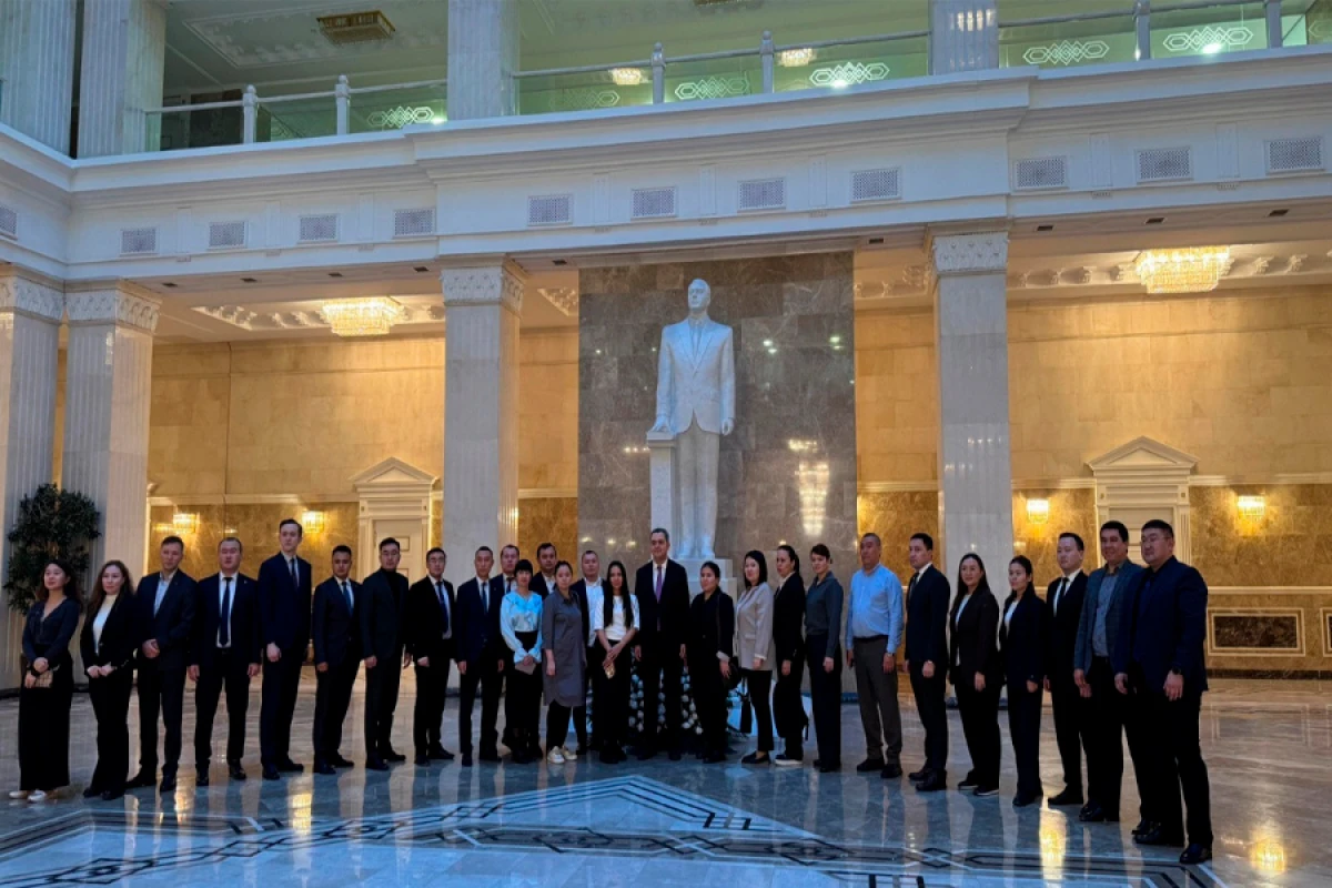 Qazaxıstan namizədləri [[Ədliyyə Akademiyasında]] təcrübə keçdi