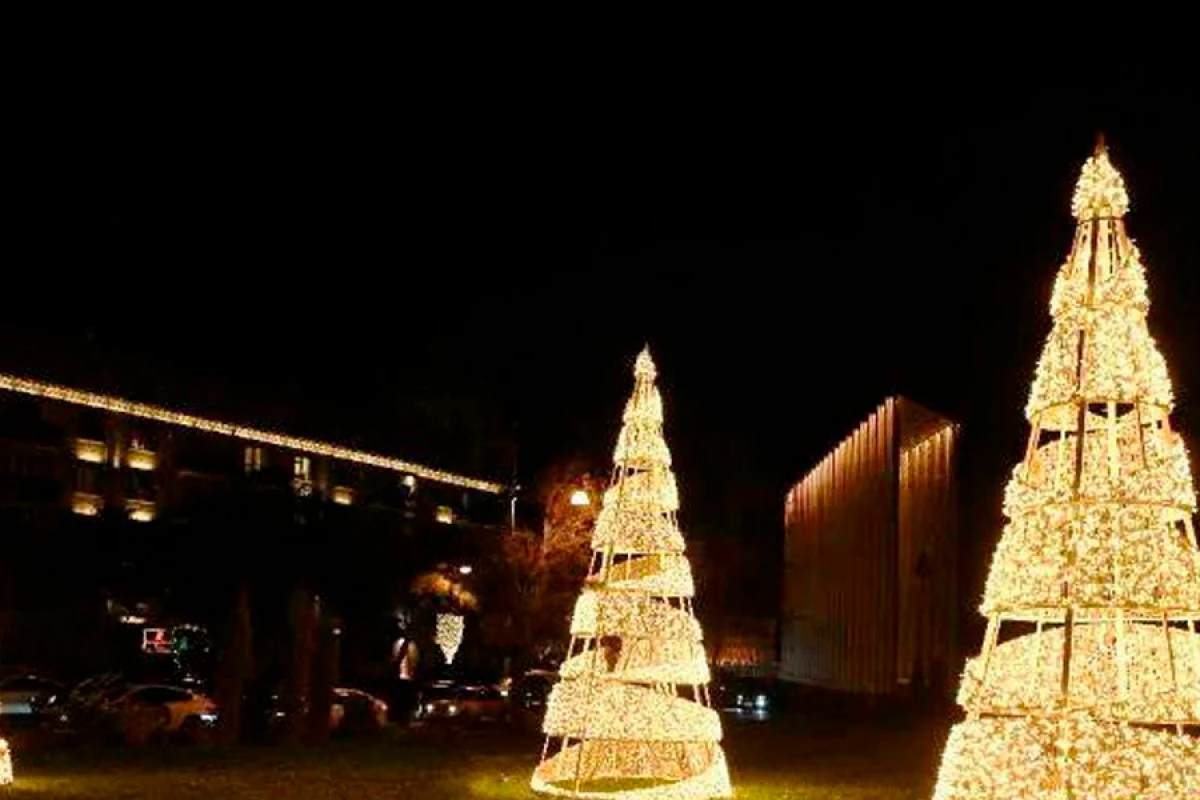 Yeni il şənliklərinə [[hazırlıqla bağlı işlər]] yekunlaşmaq üzrədir