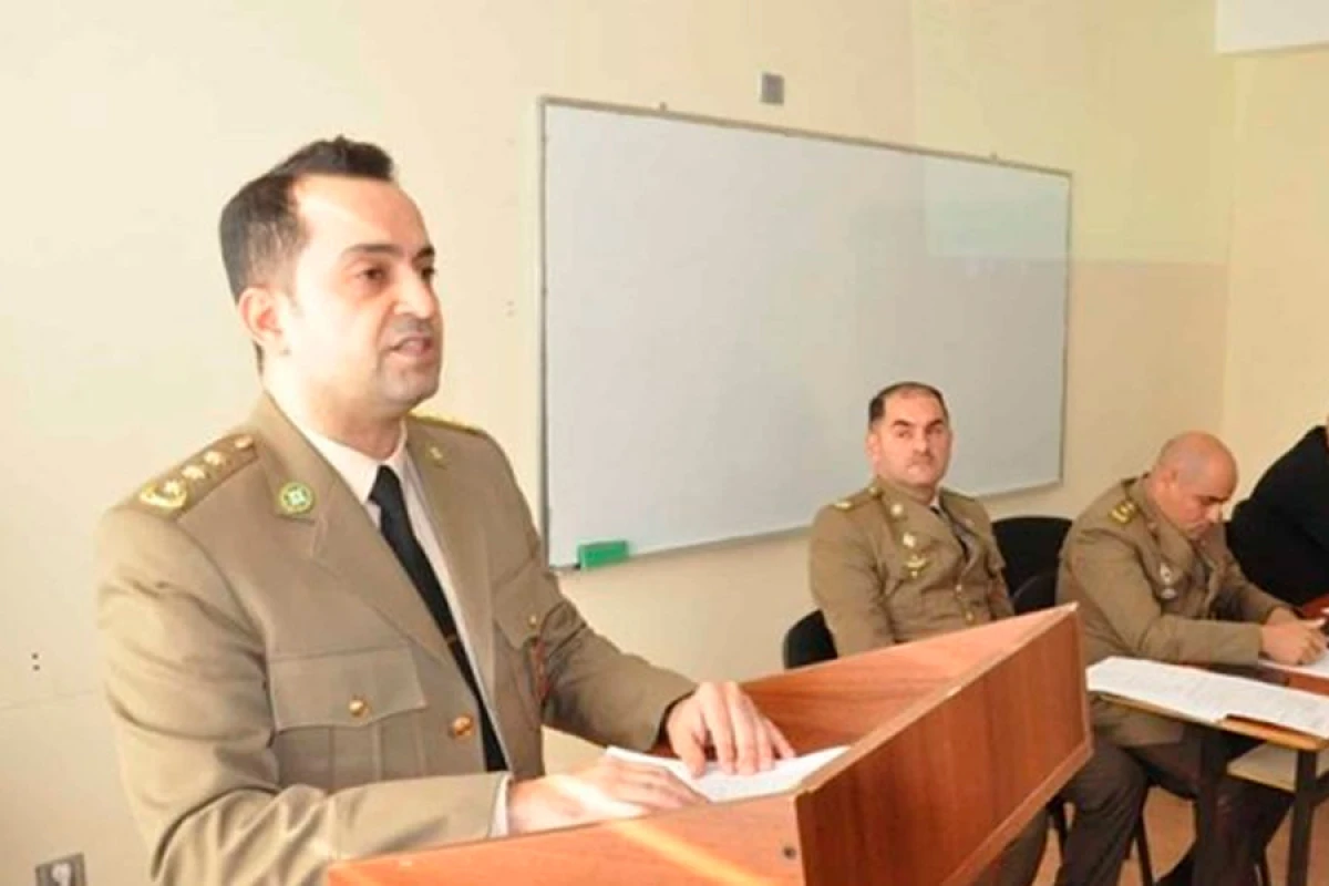 İcra başçısının oğlu [[general oldu]]