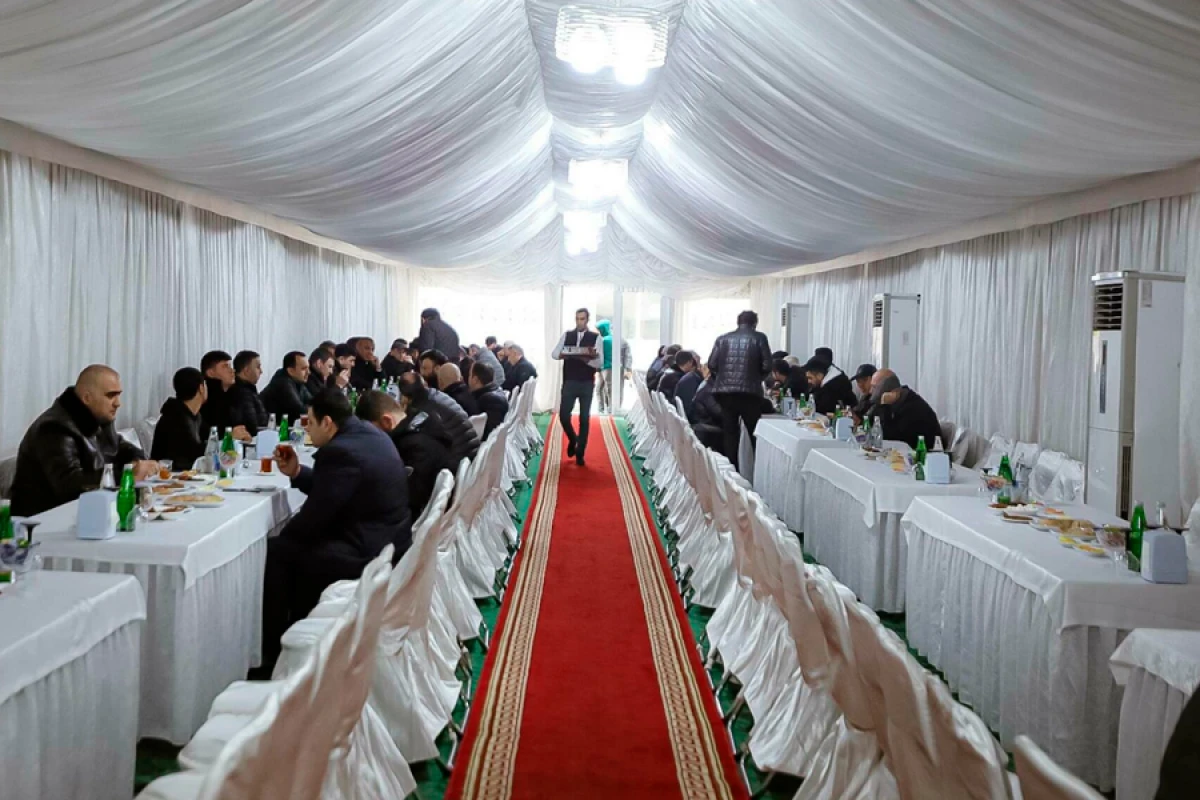 Yas mərasimlərində musiqi: [["Bu adət ermənilərdən keçib" - İlahiyyatçı]]