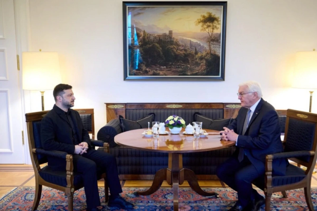 [[Zelenski və Ştaynmayer]] sülh barədə müzakirə apardılar