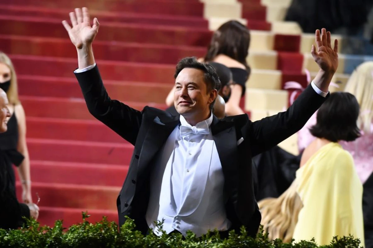 İlon Mask dünyanın [[ilk trilyoneri]] ola bilər