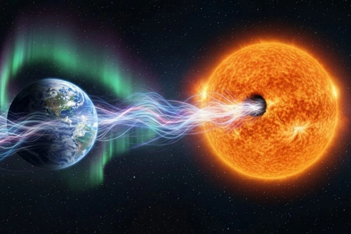 Günəşdə [[nəhəng tac dəliyi]] yarandı